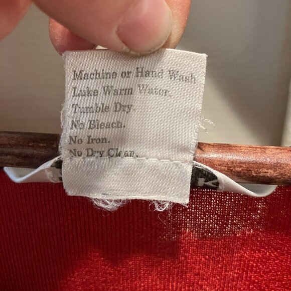 Exlusively Misook Red & Black Sleeveless Knit Tank Top Extra Large XL - Picture 4 of 4